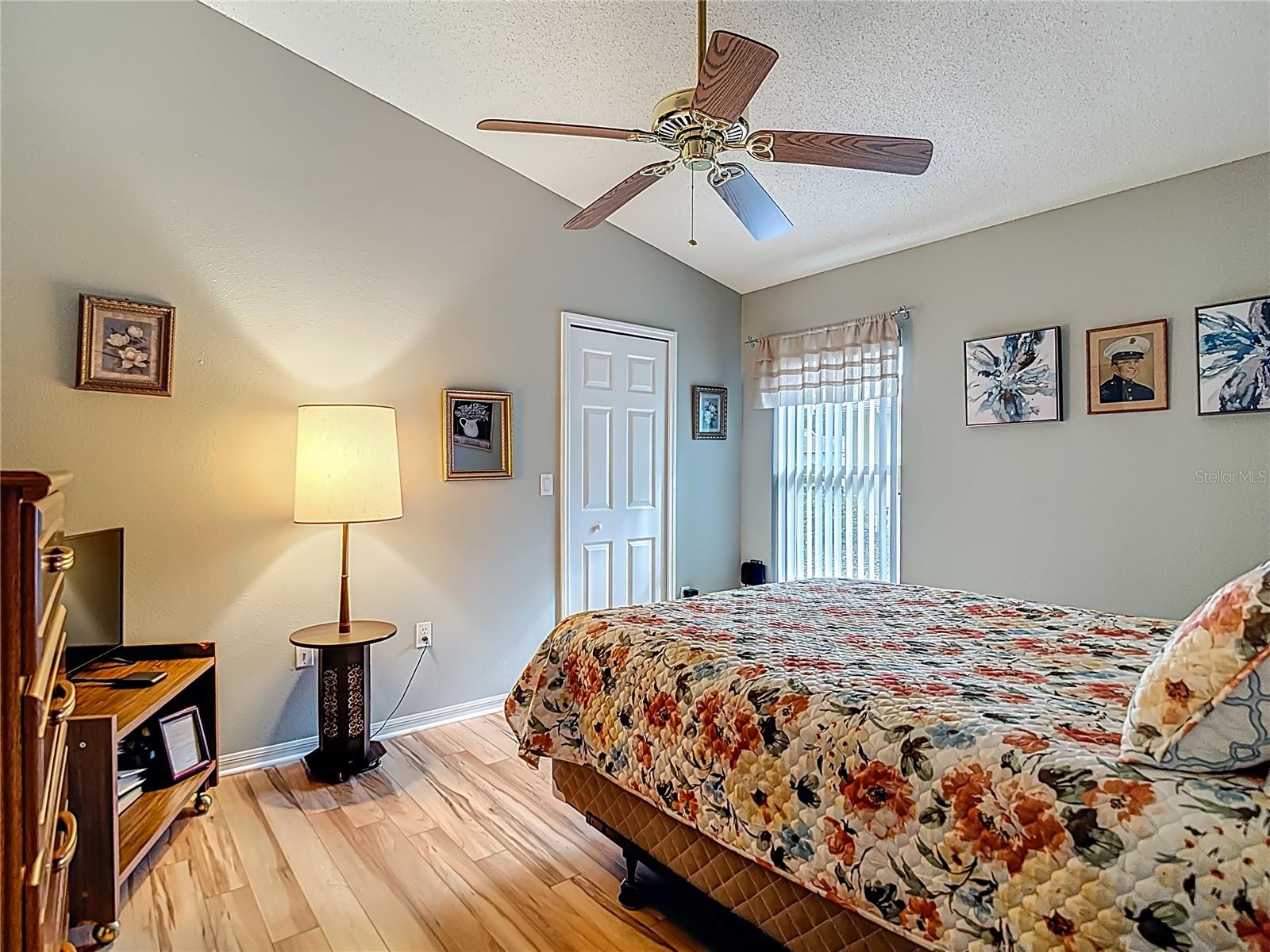 Image 20 of 50 For 232 Center Oak Circle