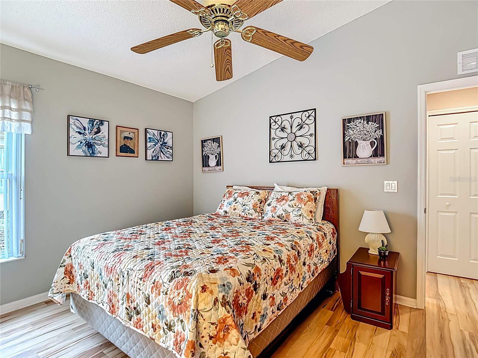 Image 21 of 50 For 232 Center Oak Circle