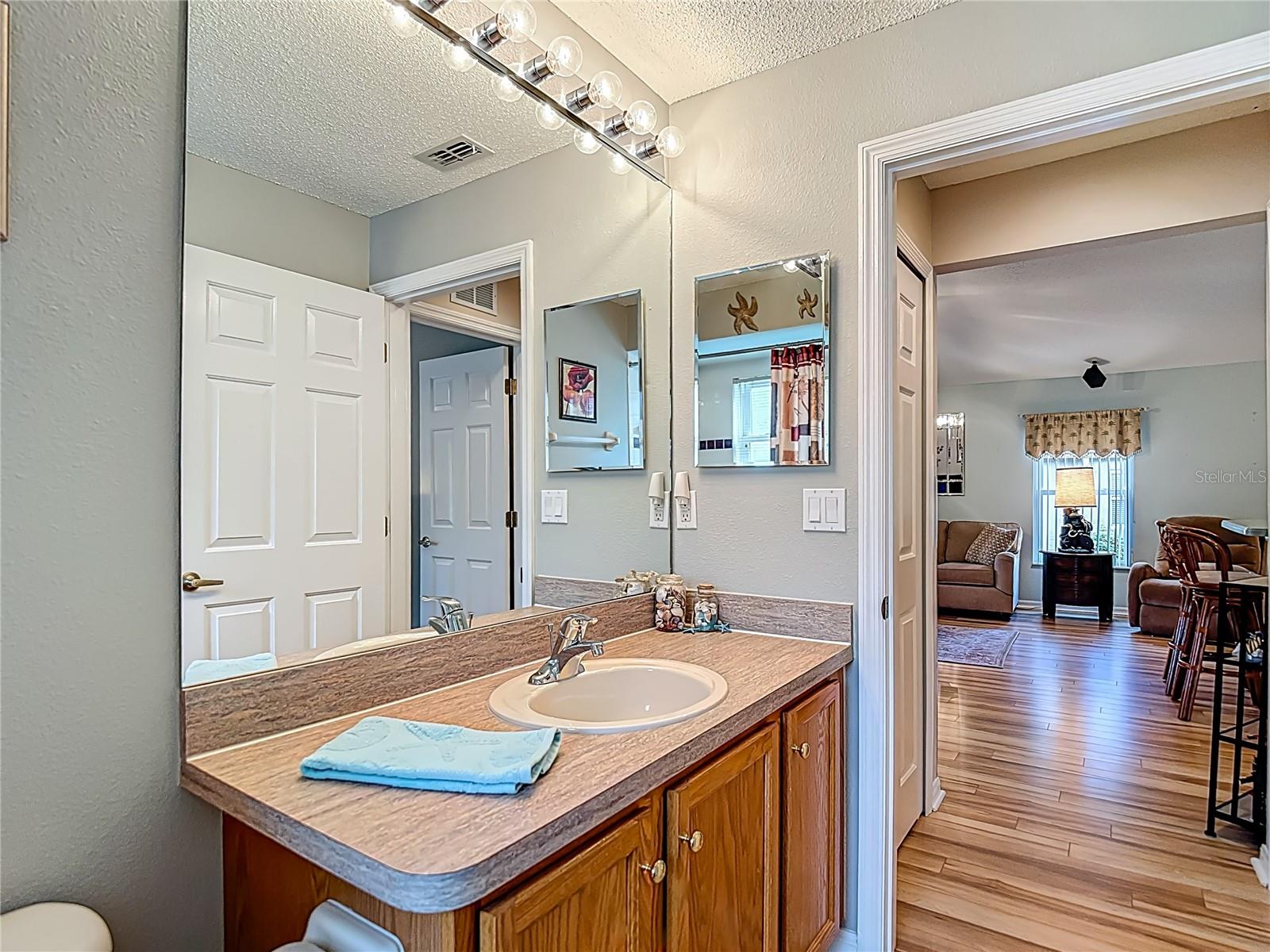 Image 25 of 50 For 232 Center Oak Circle