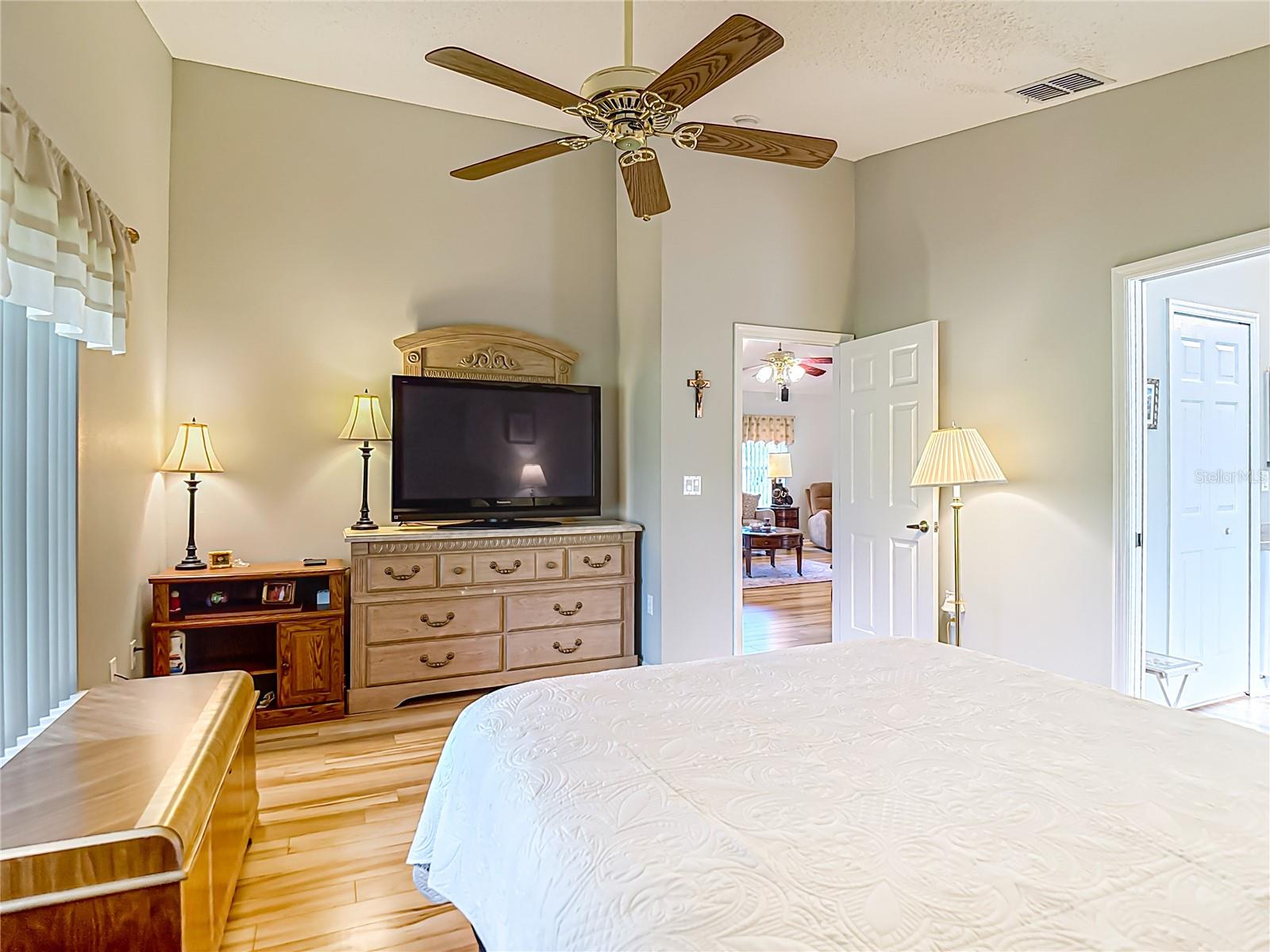 Image 30 of 50 For 232 Center Oak Circle