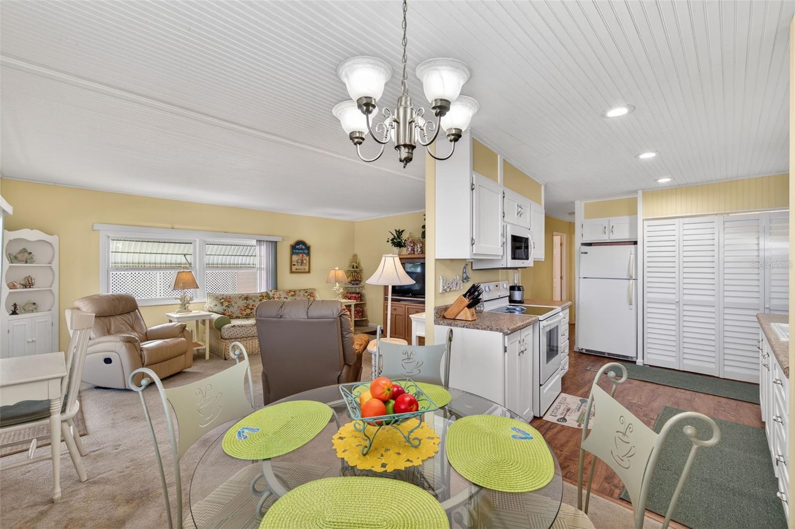 Image 11 of 63 For 3243 Hampshire Drive