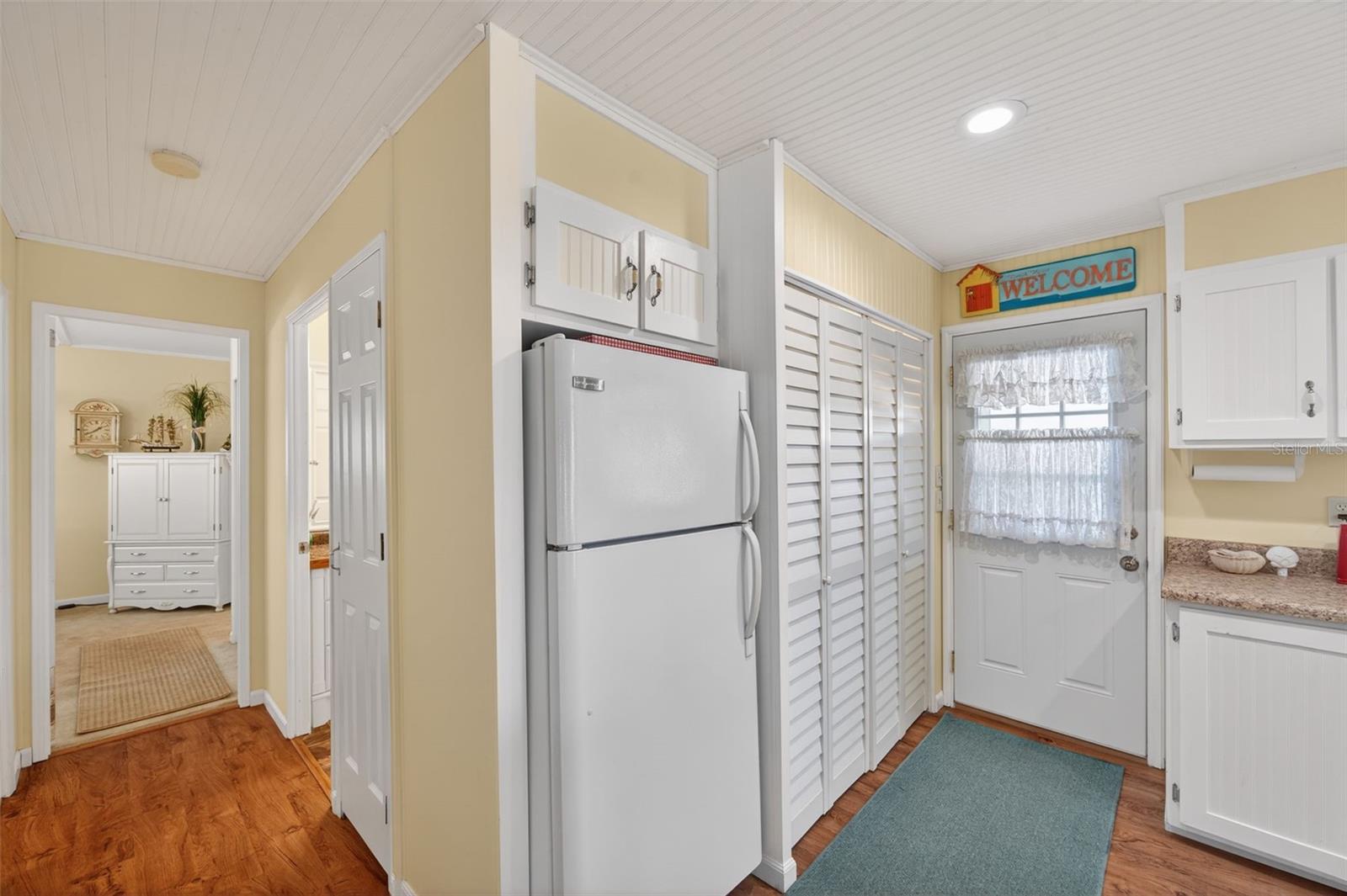 Image 21 of 63 For 3243 Hampshire Drive