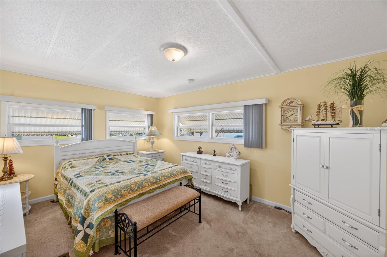 Image 22 of 63 For 3243 Hampshire Drive