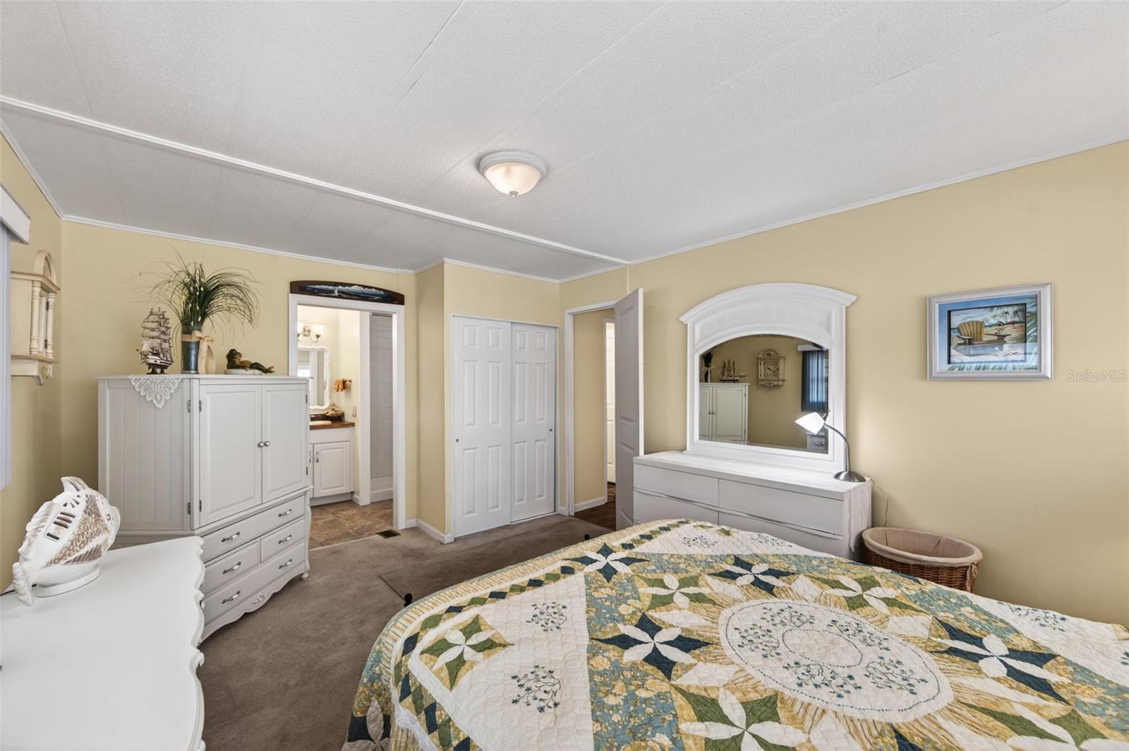 Image 25 of 63 For 3243 Hampshire Drive