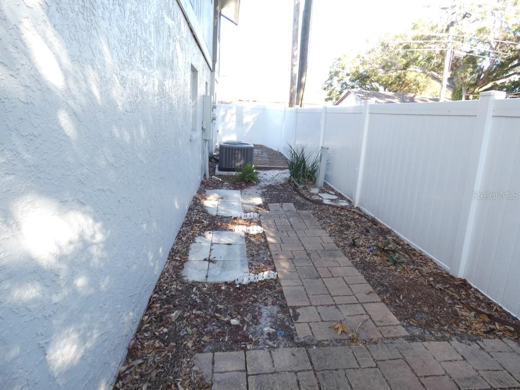 Image 12 of 45 For 1960 Union Street 41