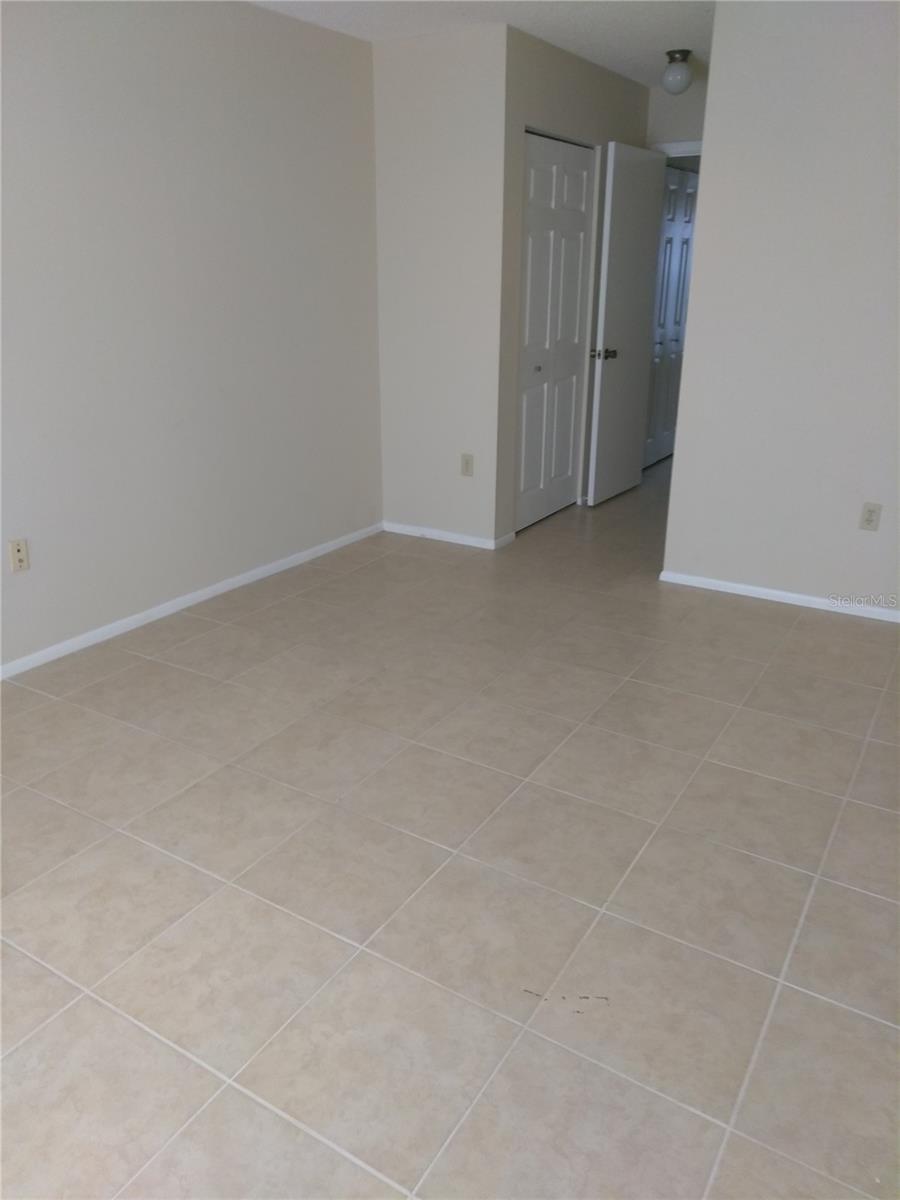 Image 5 of 12 For 2932 Bradley Court