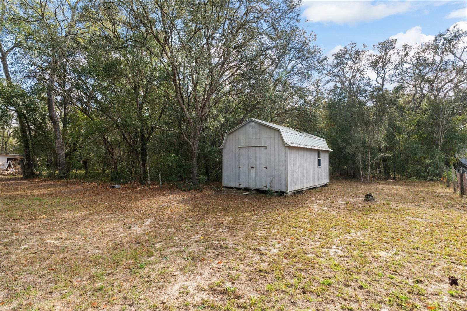 Listing photo id 35 for 1696 Naperville Lane