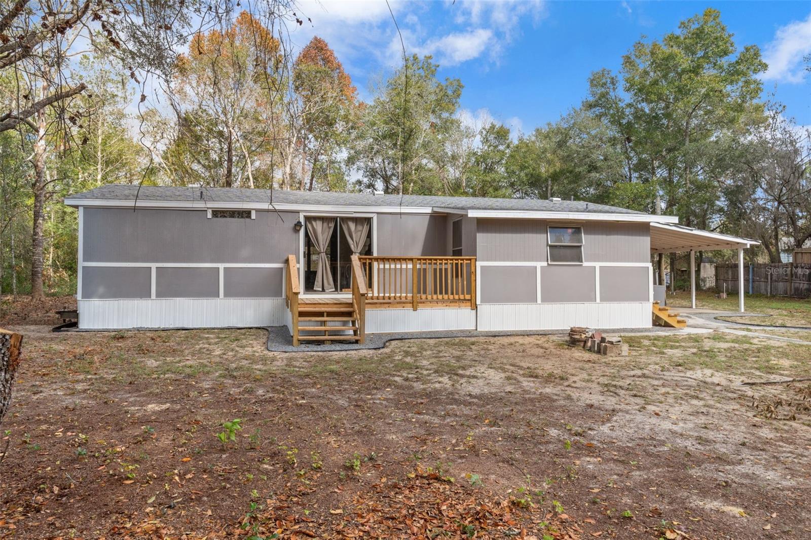 Listing photo id 37 for 1696 Naperville Lane