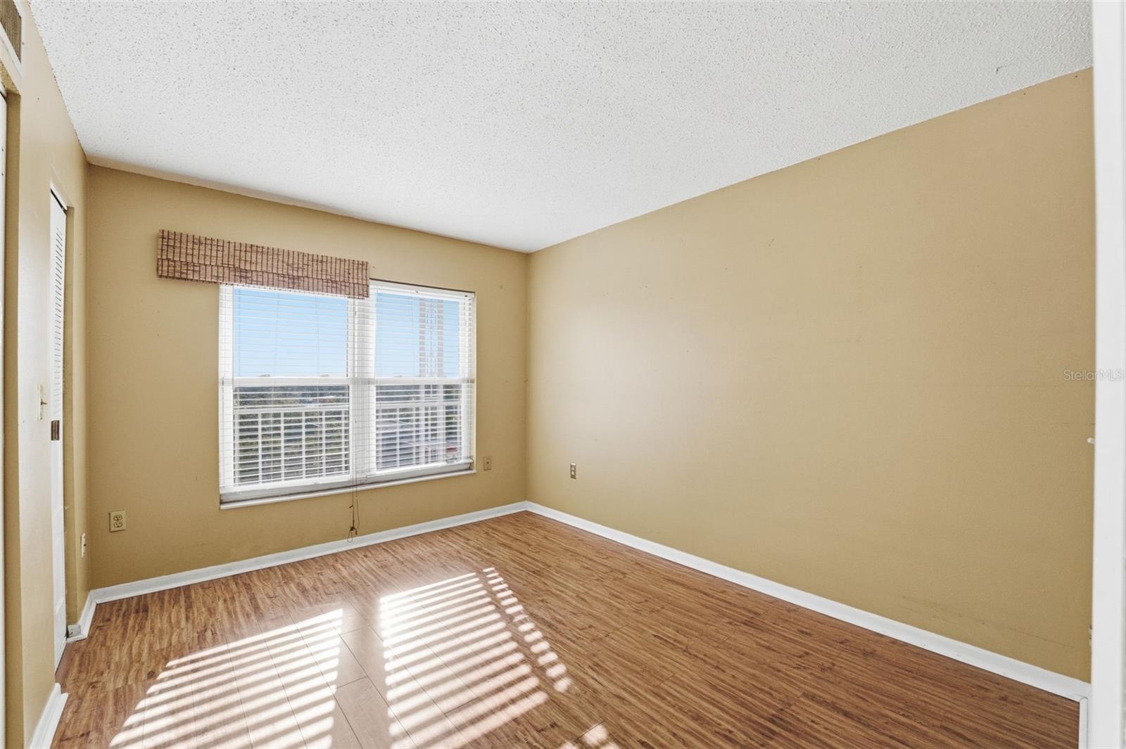 Image 20 of 41 For 4939 Floramar Terrace 712