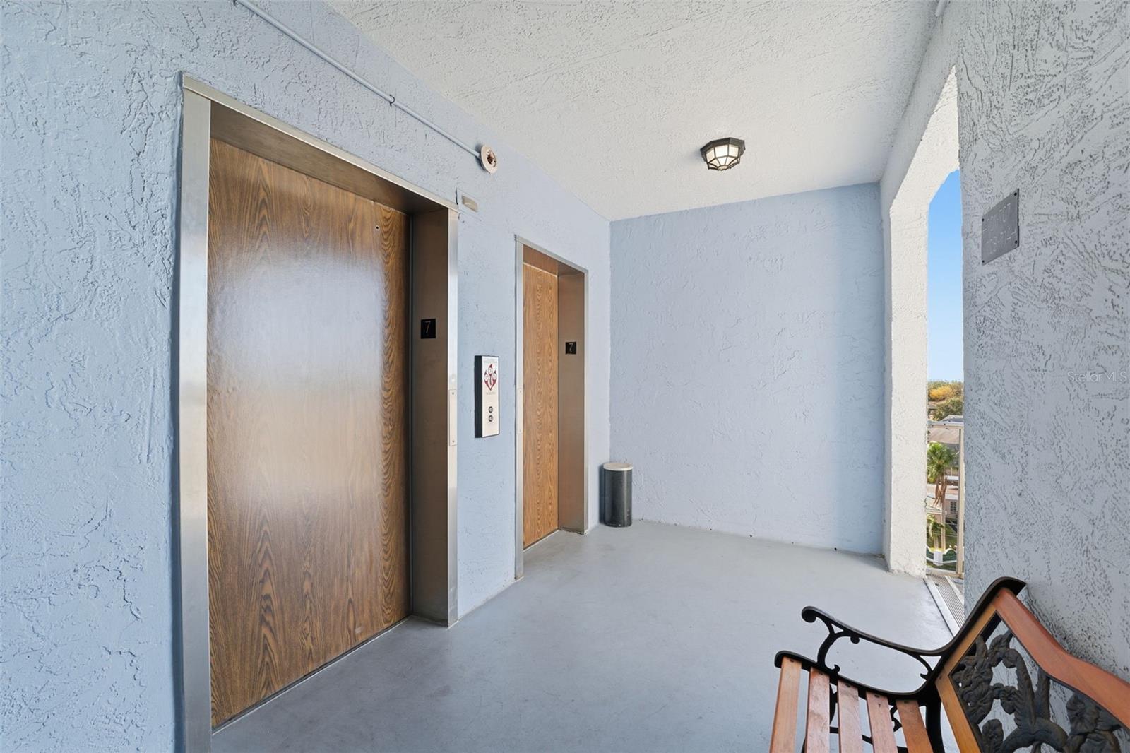 Image 28 of 41 For 4939 Floramar Terrace 712