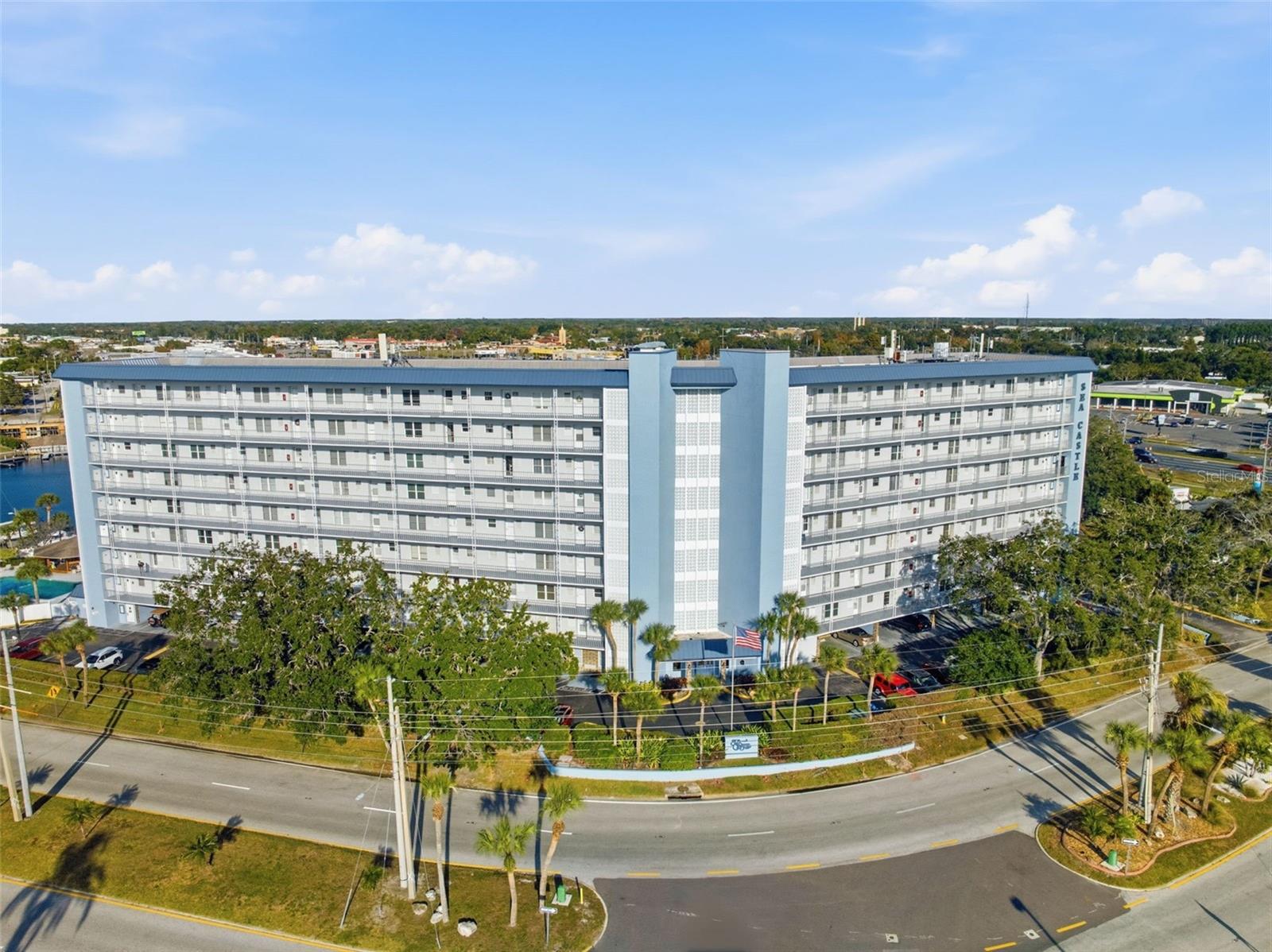 Image 31 of 41 For 4939 Floramar Terrace 712