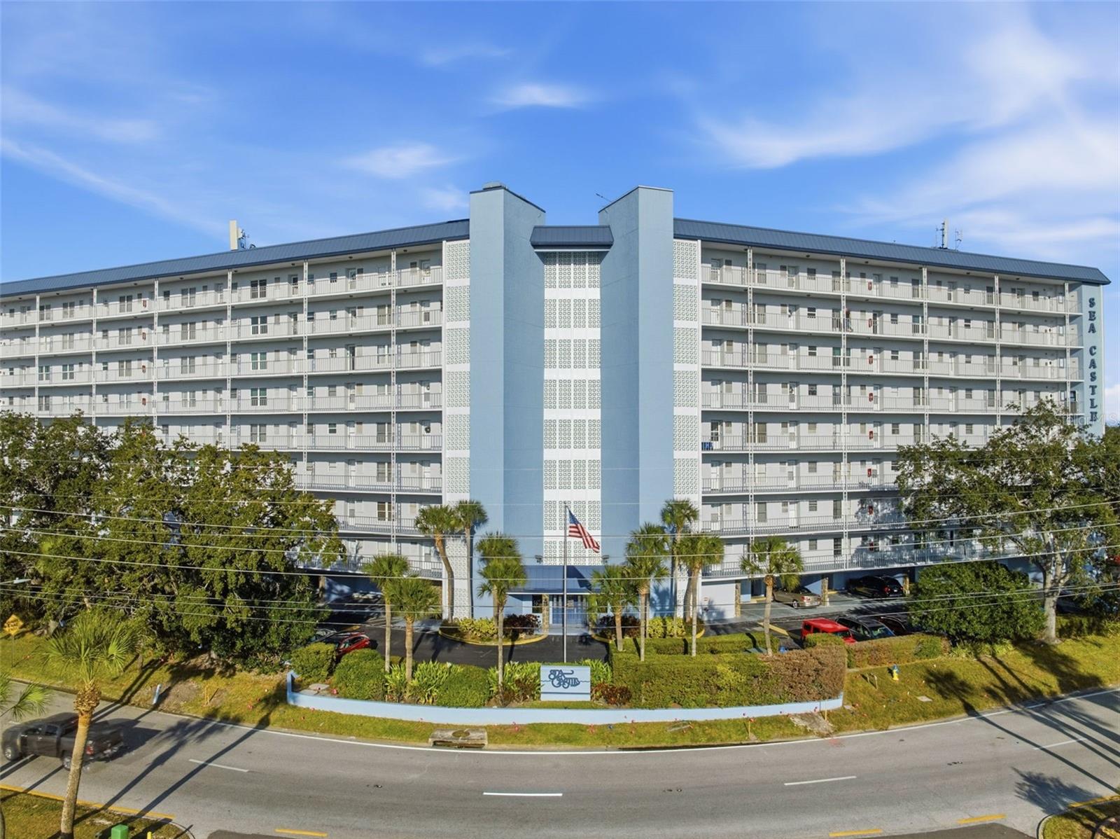 Image 32 of 41 For 4939 Floramar Terrace 712