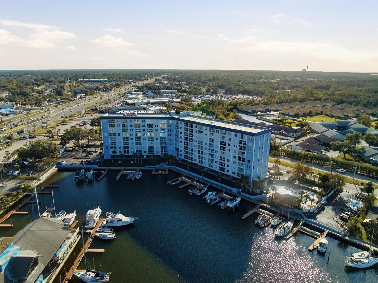 Image 34 of 41 For 4939 Floramar Terrace 712