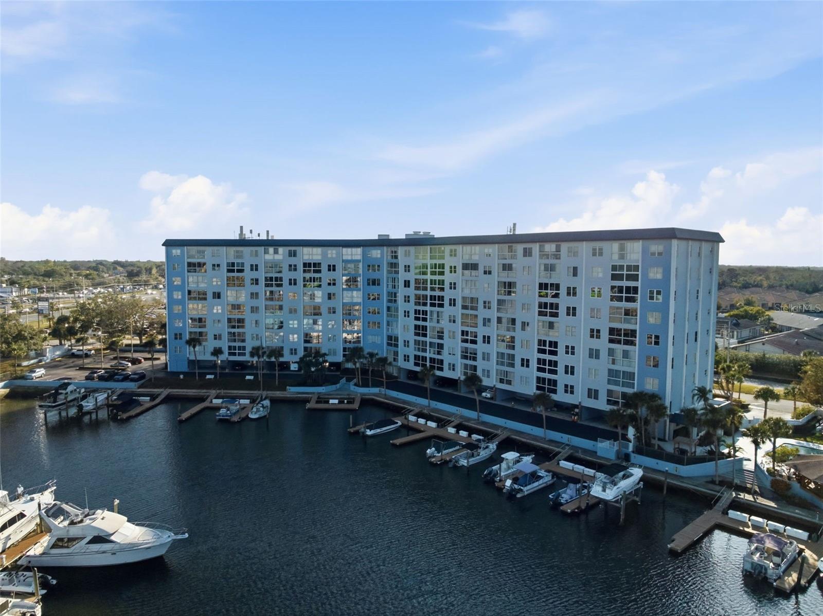 Image 36 of 41 For 4939 Floramar Terrace 712