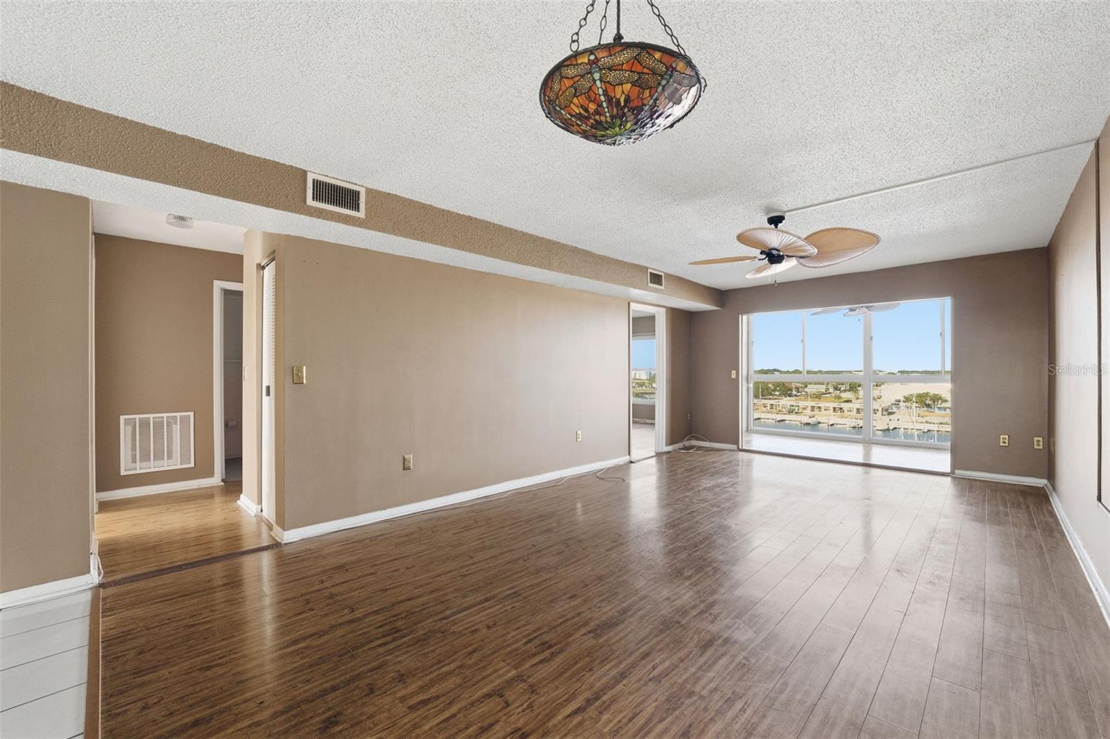 Image 7 of 41 For 4939 Floramar Terrace 712