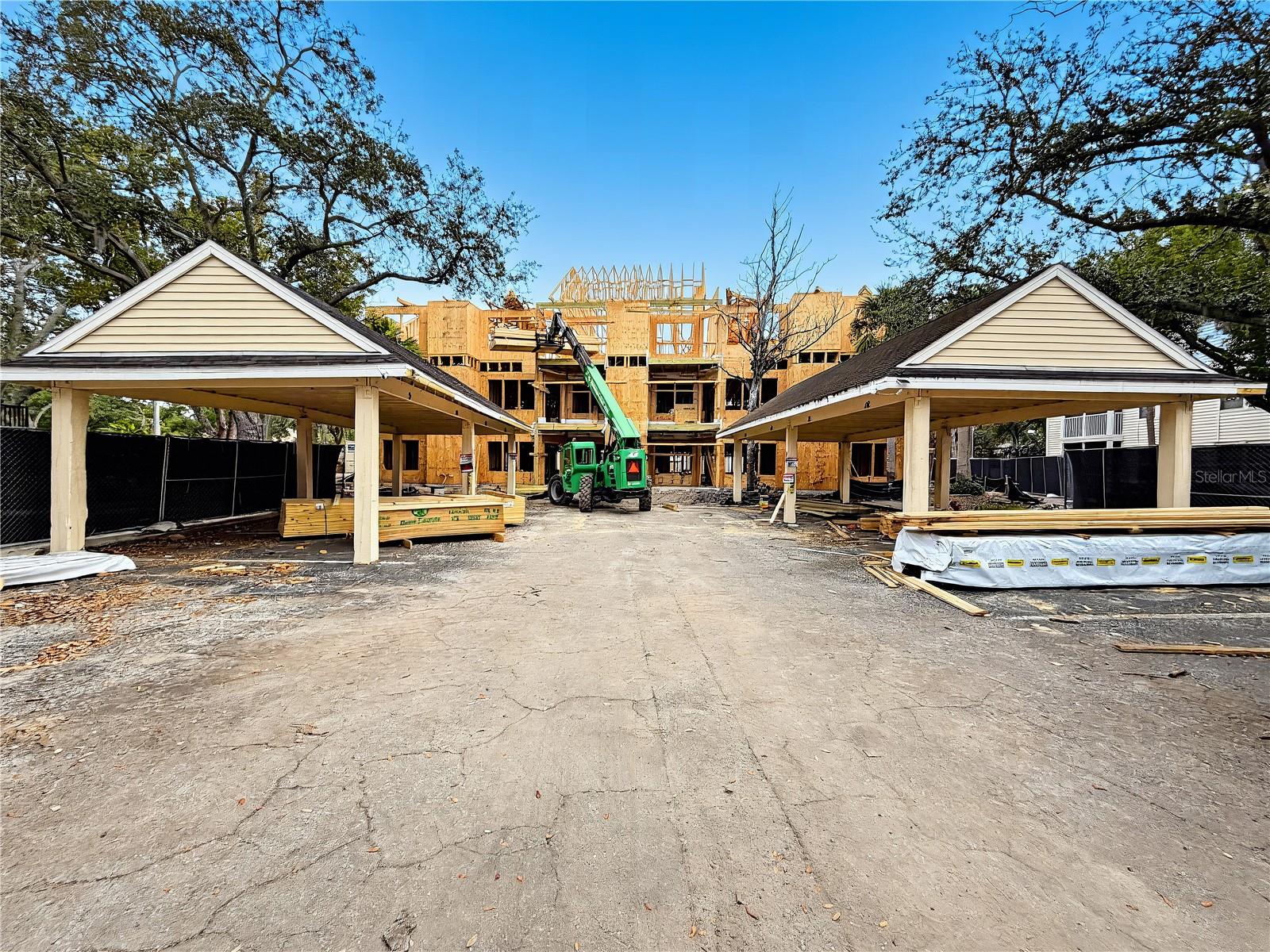 Image 3 of 24 For 3313 Haviland Court 102