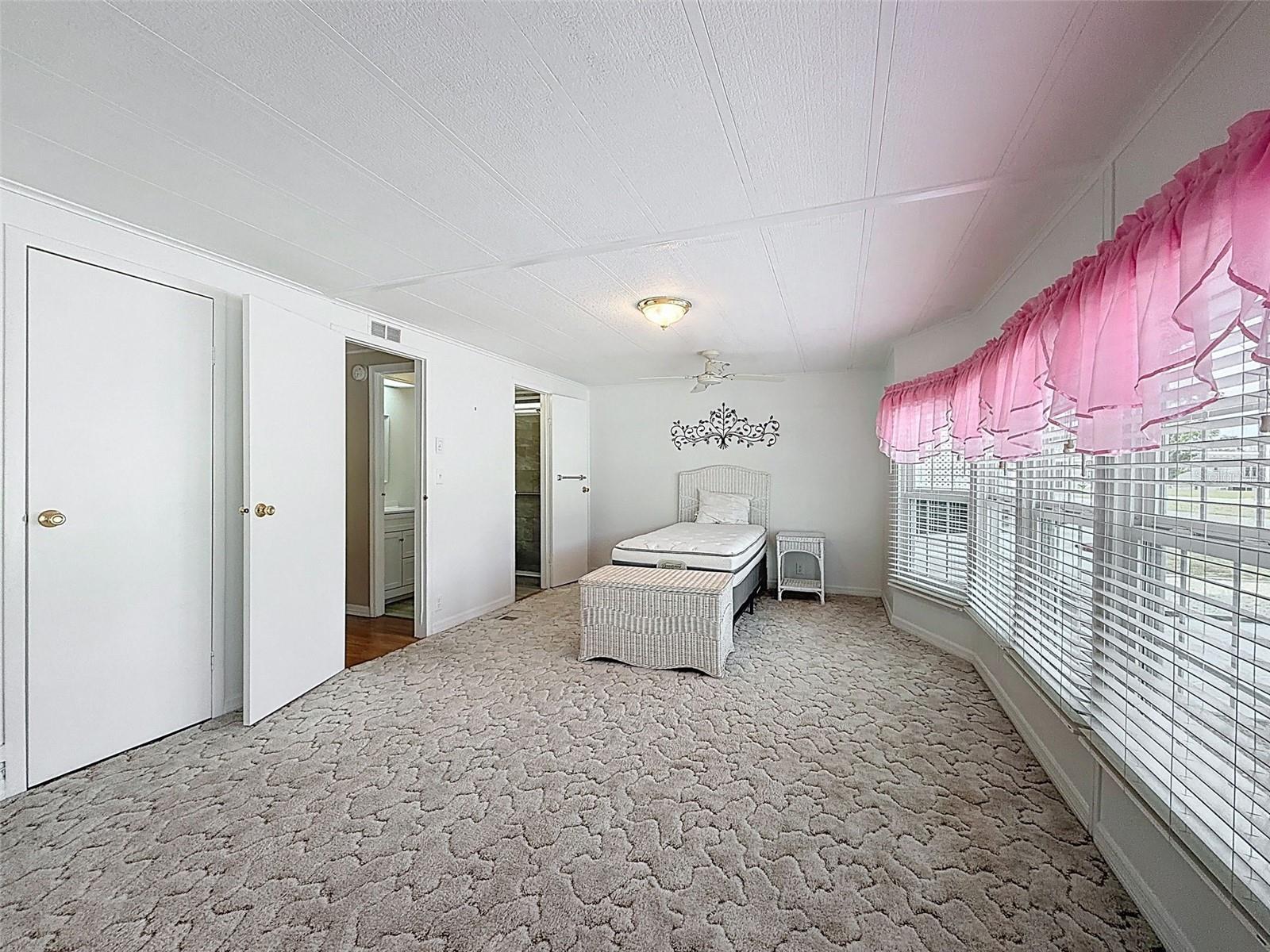 Image 25 of 57 For 14456 Brookridge Boulevard