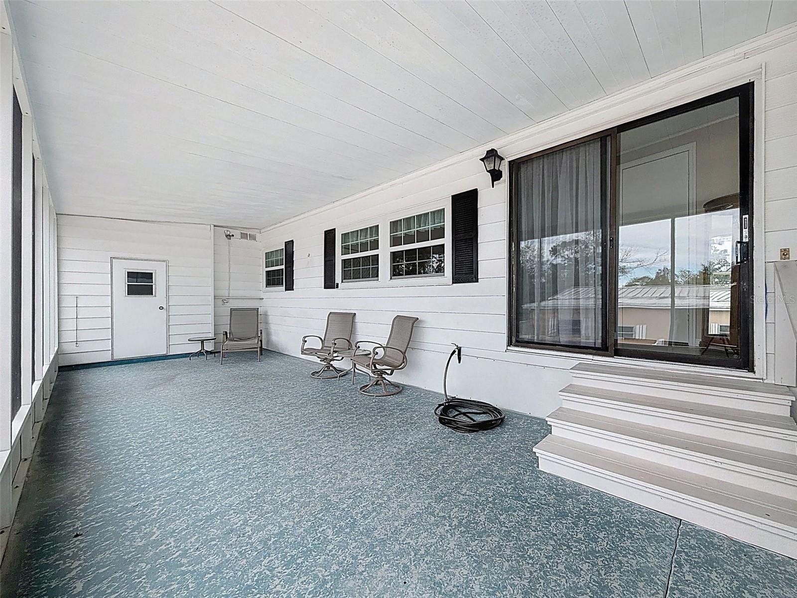 Image 33 of 57 For 14456 Brookridge Boulevard