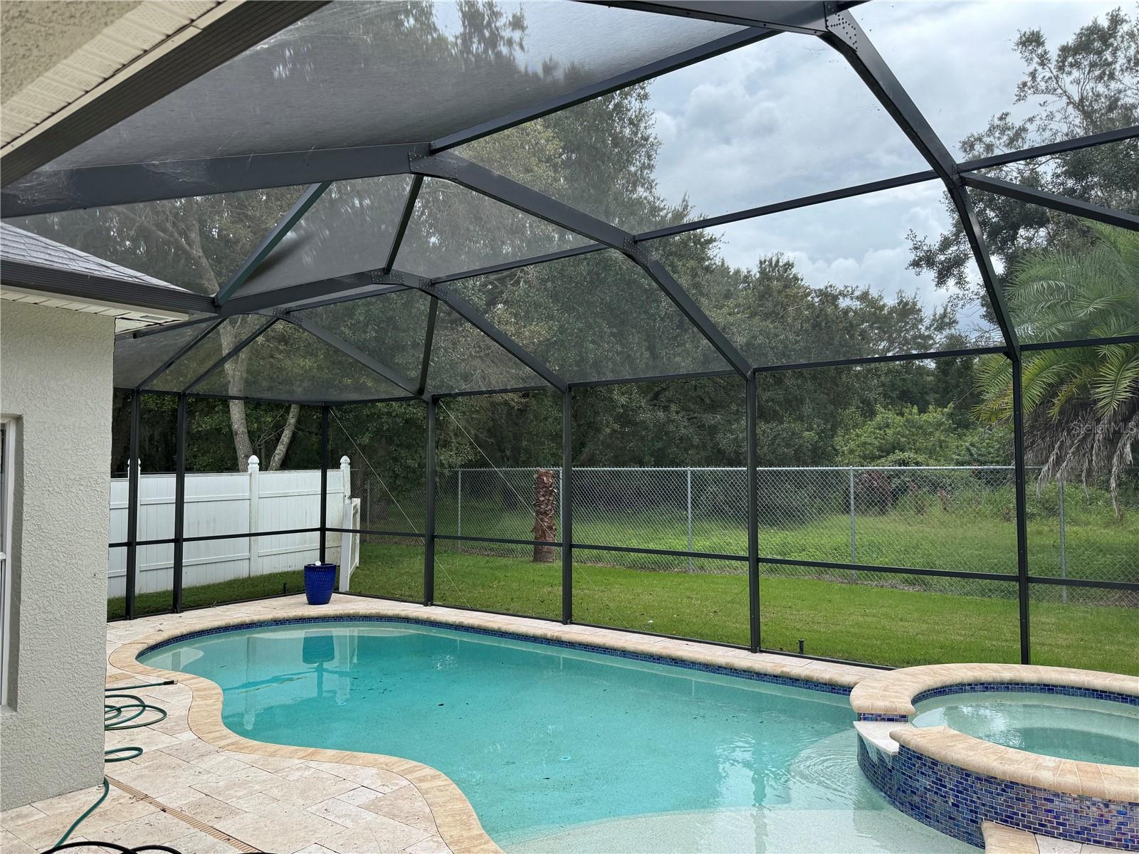 Listing photo id 2 for 1403 Emerald Hill Way