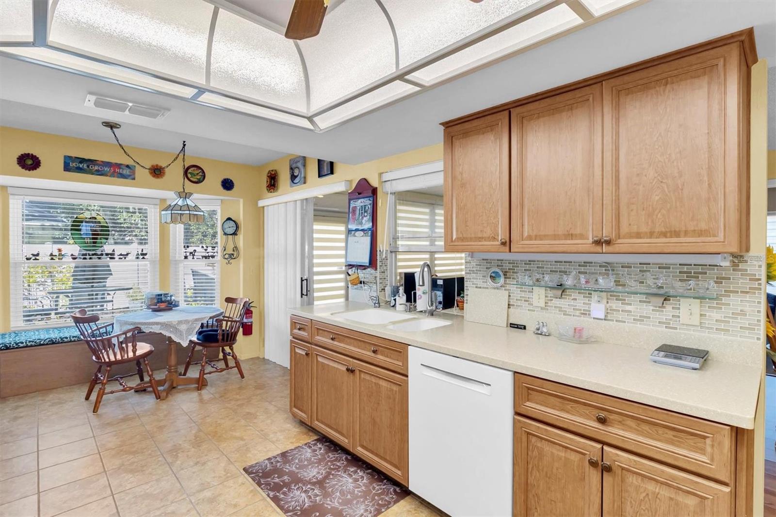 Image 11 of 60 For 4945 Bellemede Boulevard