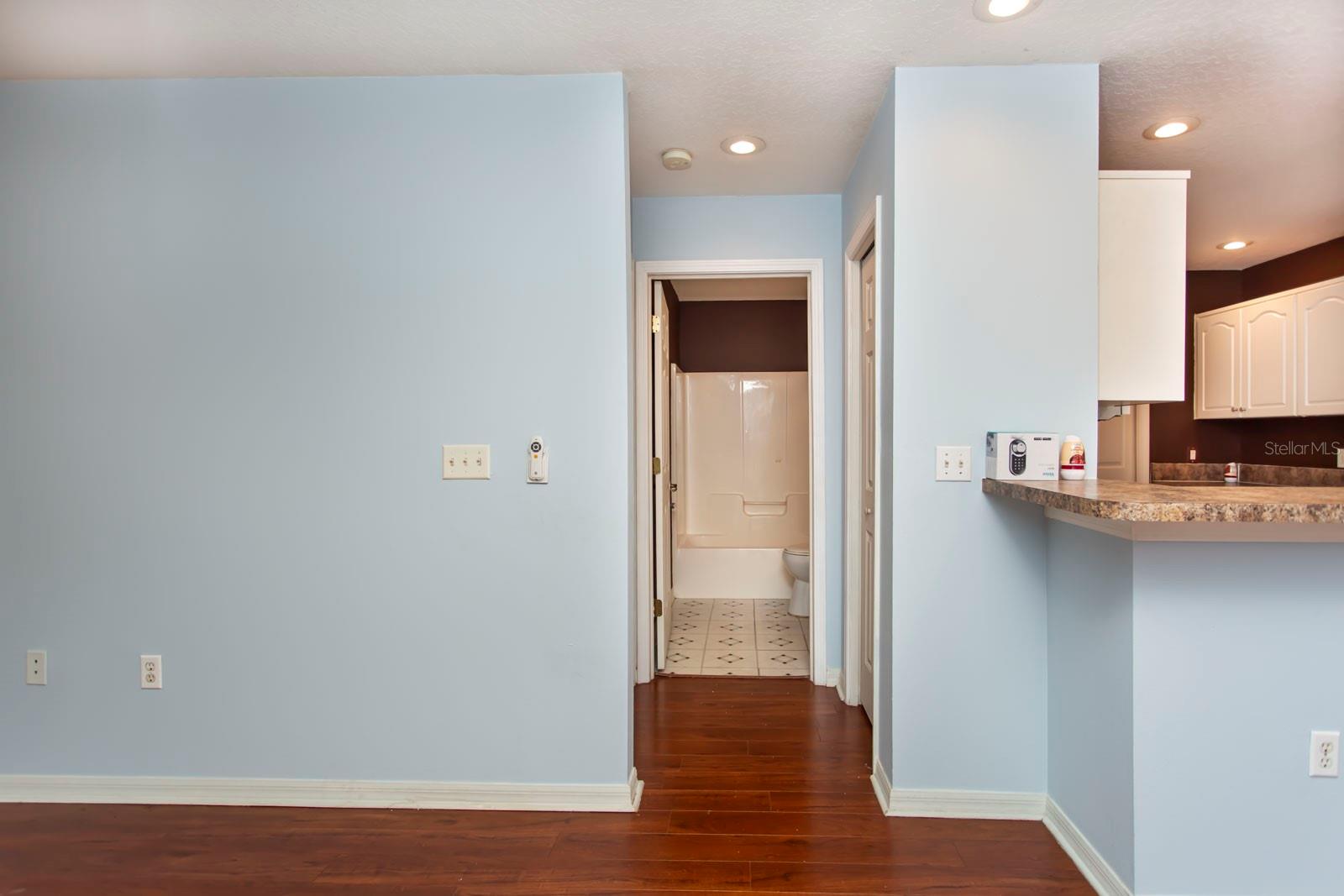 Image 21 of 39 For 6740 Moonglow Drive 101