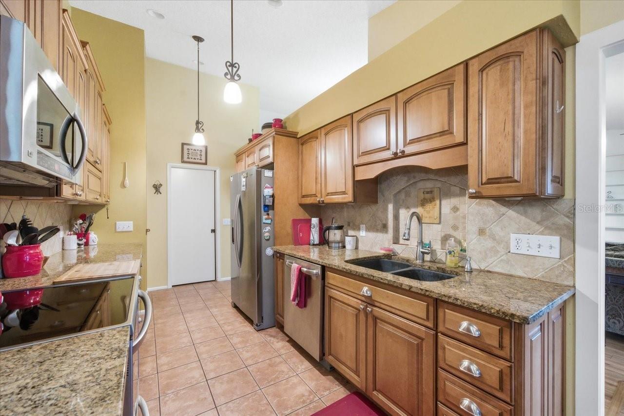 Image 13 of 54 For 9338 Clearmeadow Lane