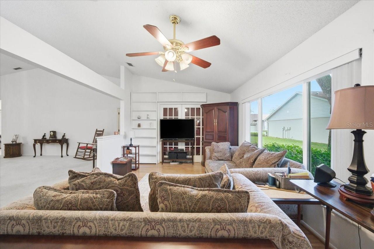 Image 23 of 54 For 9338 Clearmeadow Lane