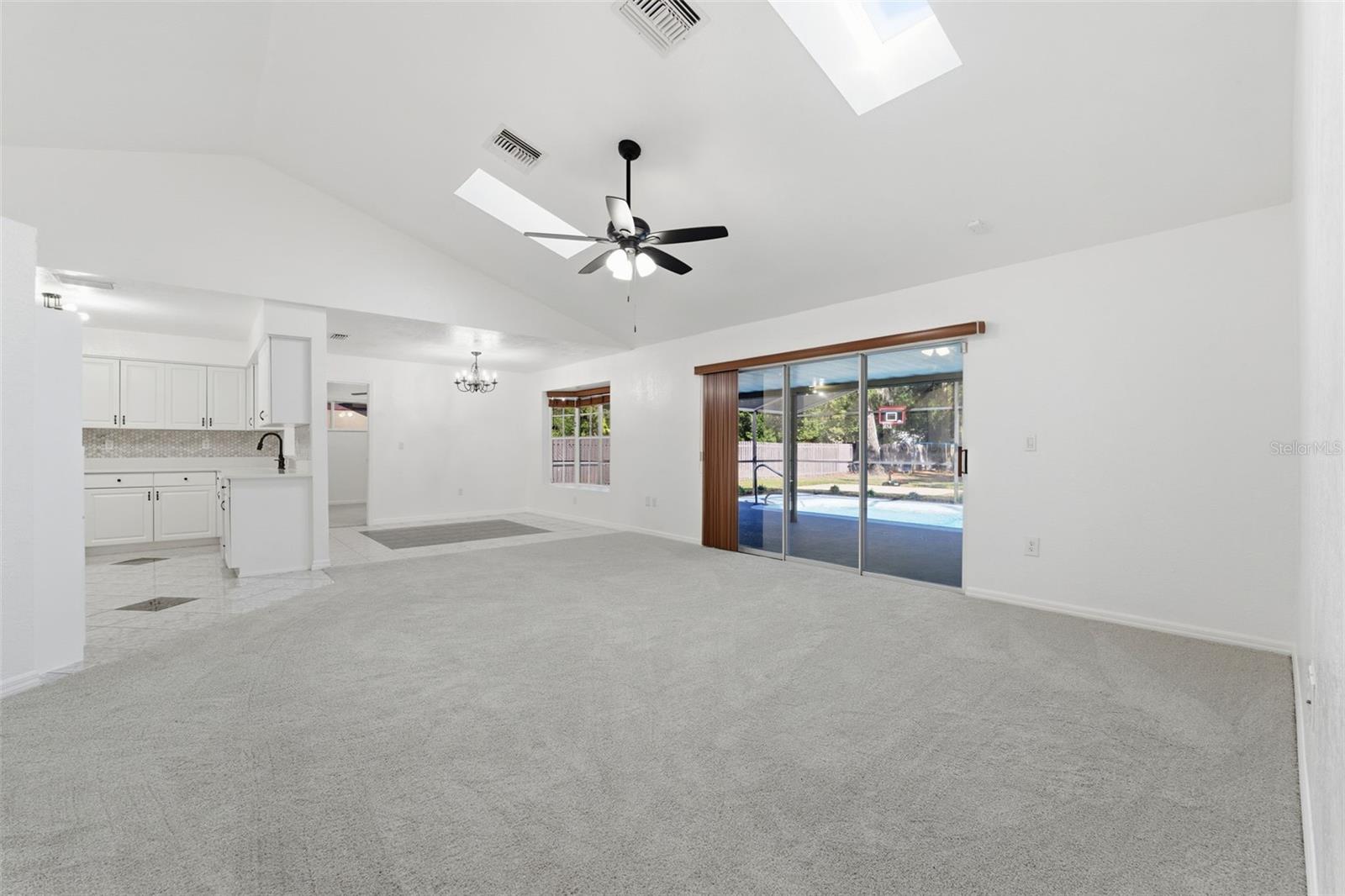 Image 6 of 43 For 12515 Shadow Ridge Boulevard