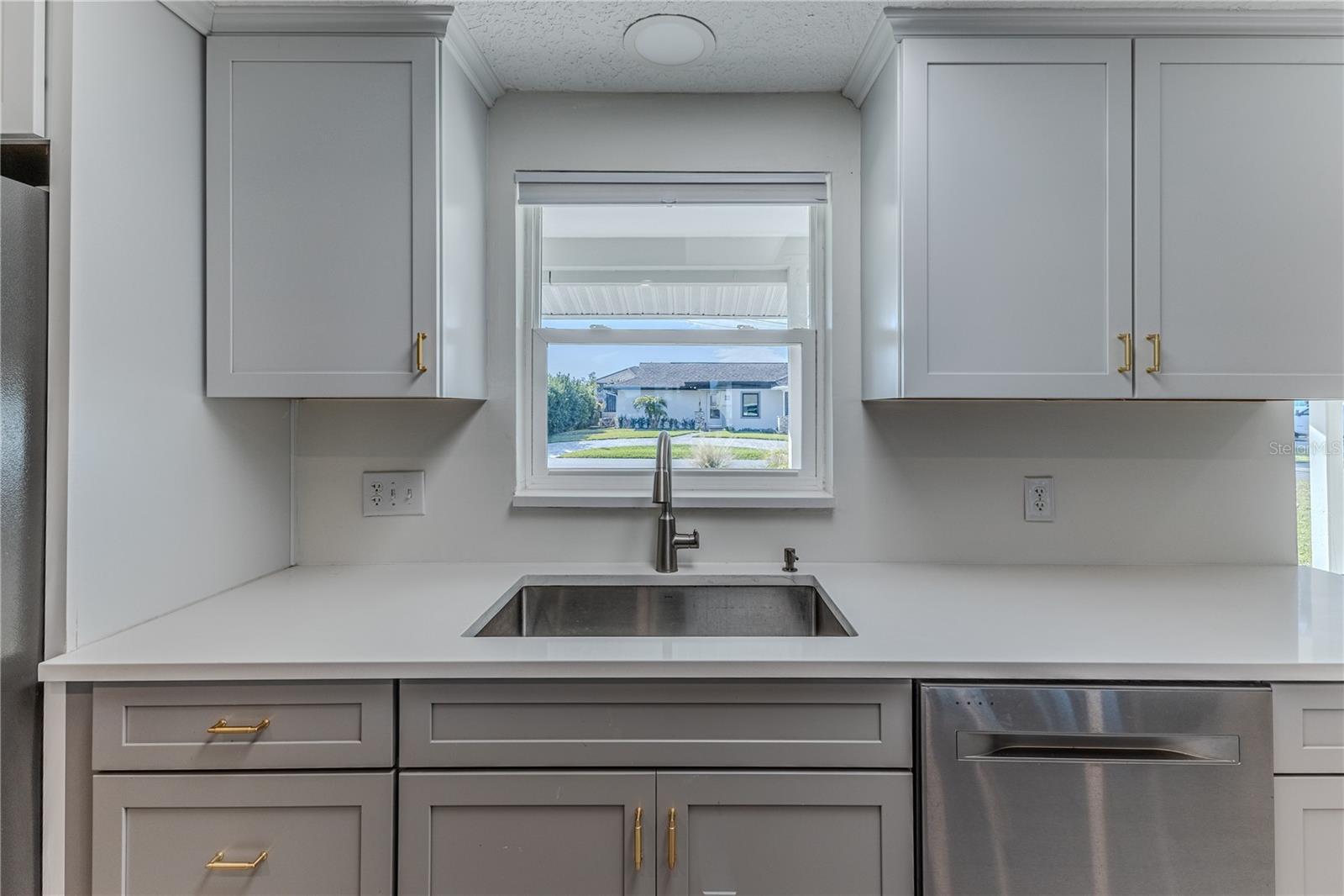 Image 18 of 84 For 3409 Gulf Winds Circle