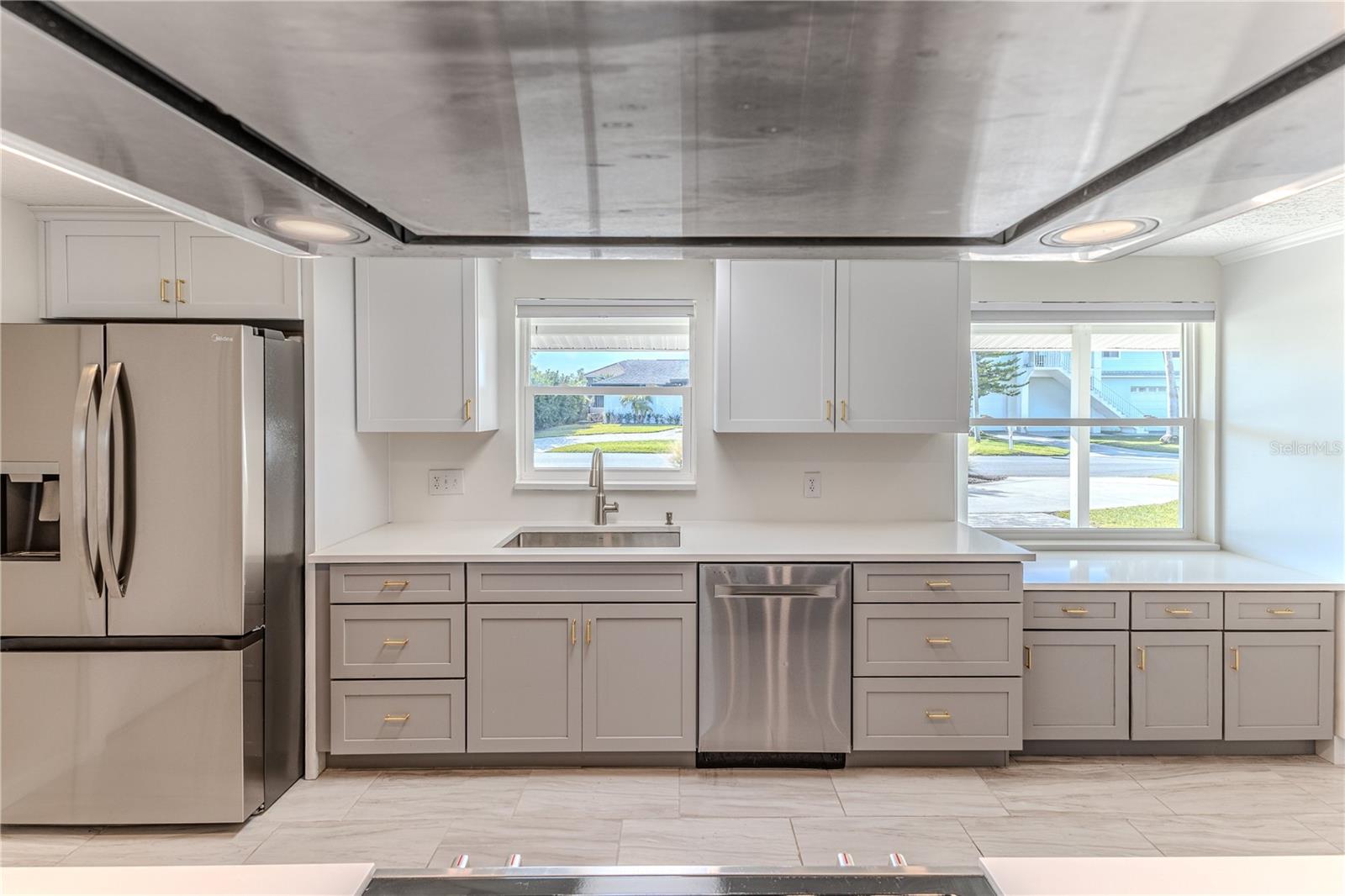 Image 19 of 84 For 3409 Gulf Winds Circle