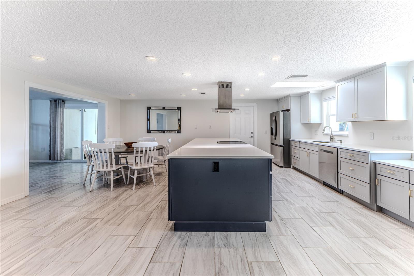 Image 21 of 84 For 3409 Gulf Winds Circle