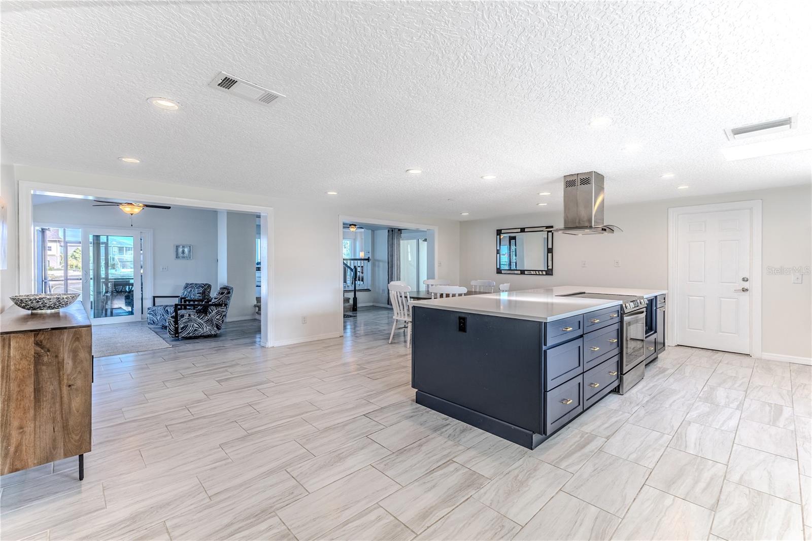 Image 22 of 84 For 3409 Gulf Winds Circle