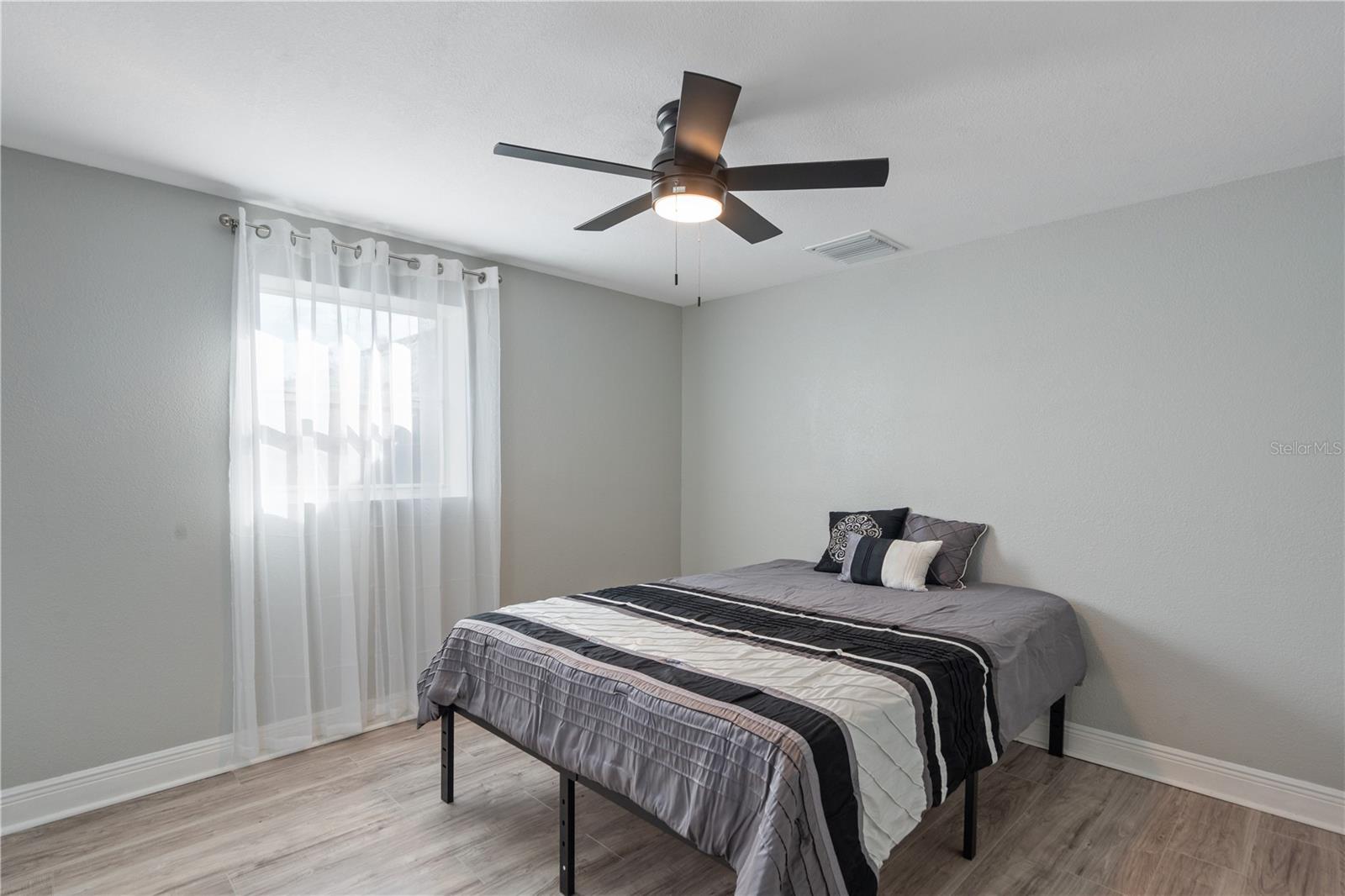 Image 10 of 28 For 7446 Donegal Street