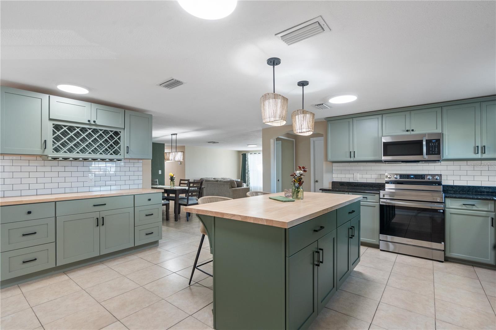 Image 6 of 28 For 7446 Donegal Street