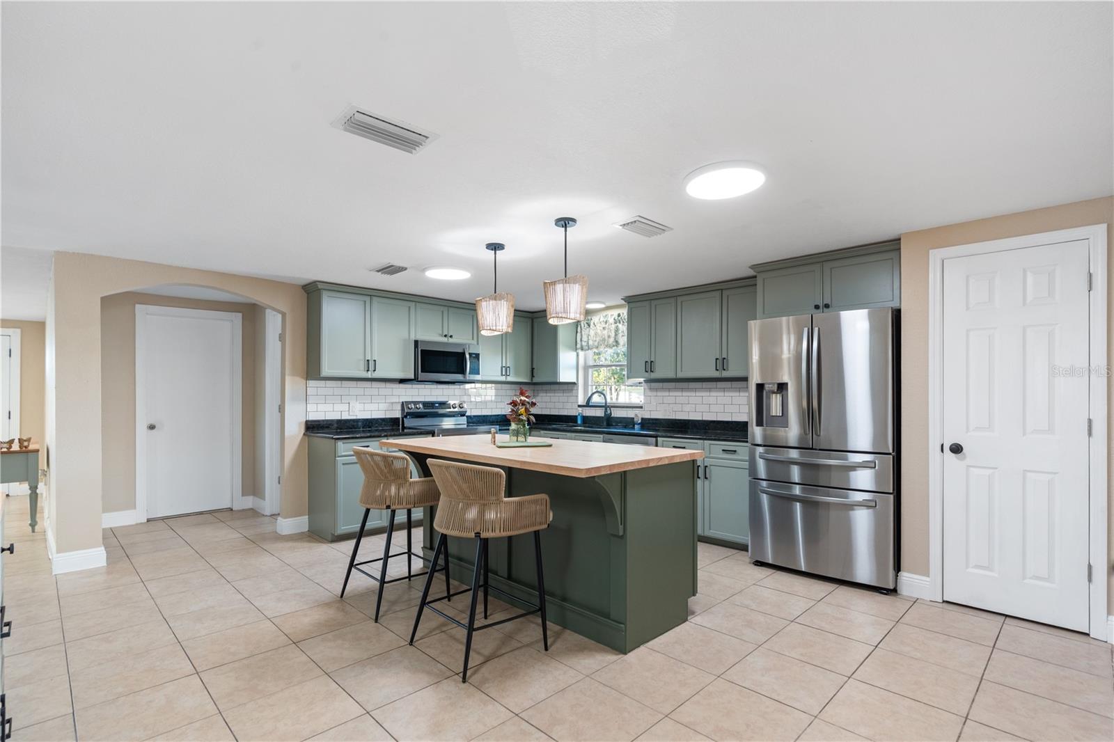 Image 8 of 28 For 7446 Donegal Street