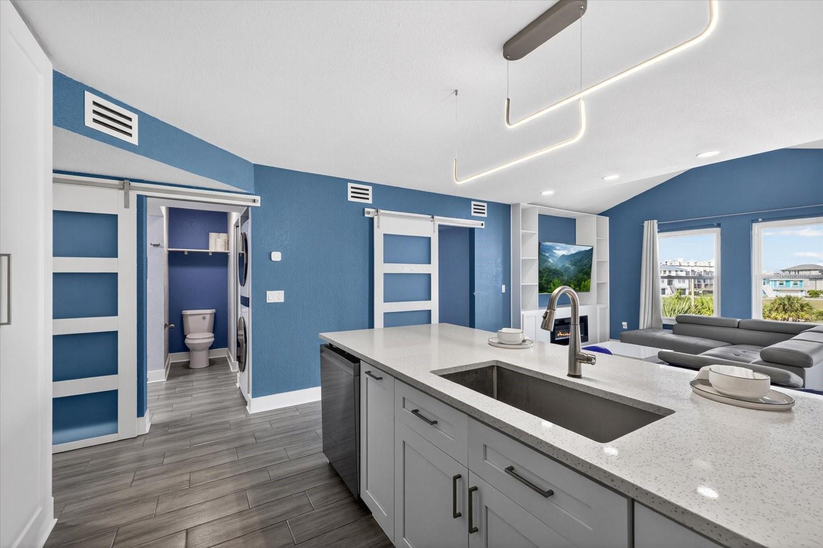 Image 30 of 54 For 5712 Biscayne Court 201