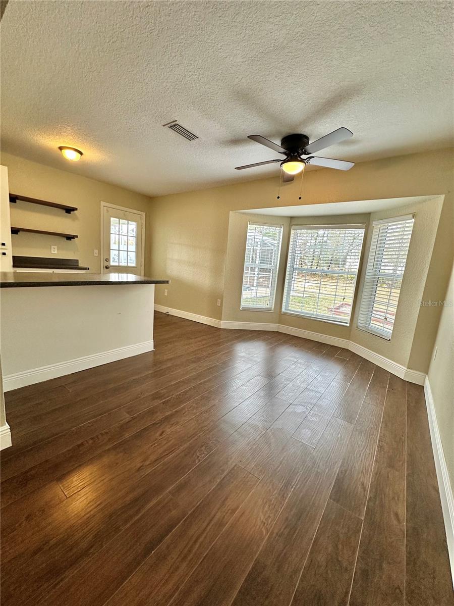 Image 7 of 32 For 7425 Mandrake Road