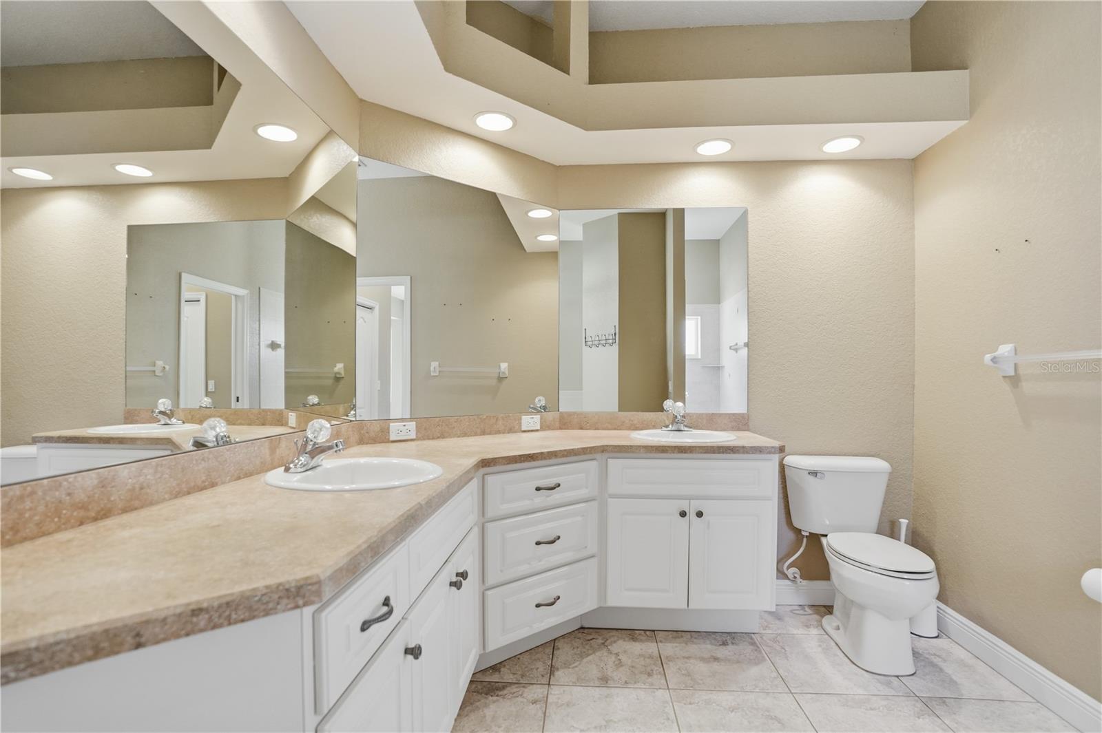 Image 27 of 51 For 87 Linder Drive