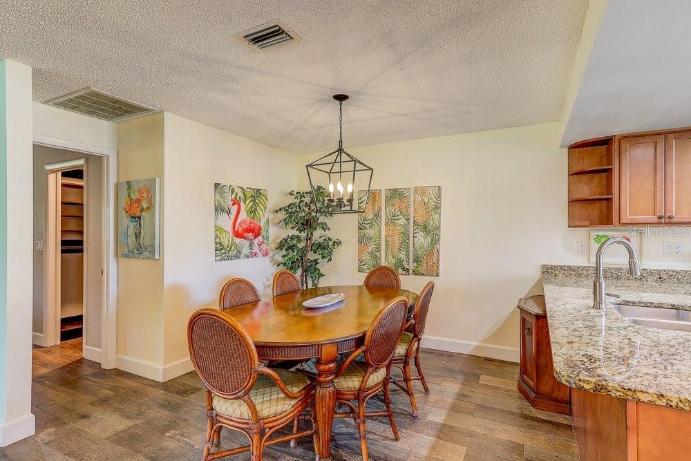 Image 18 of 54 For 3454 Niblick Court