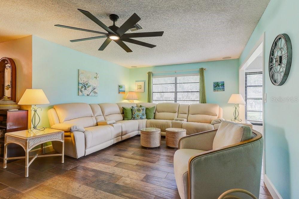 Image 22 of 54 For 3454 Niblick Court