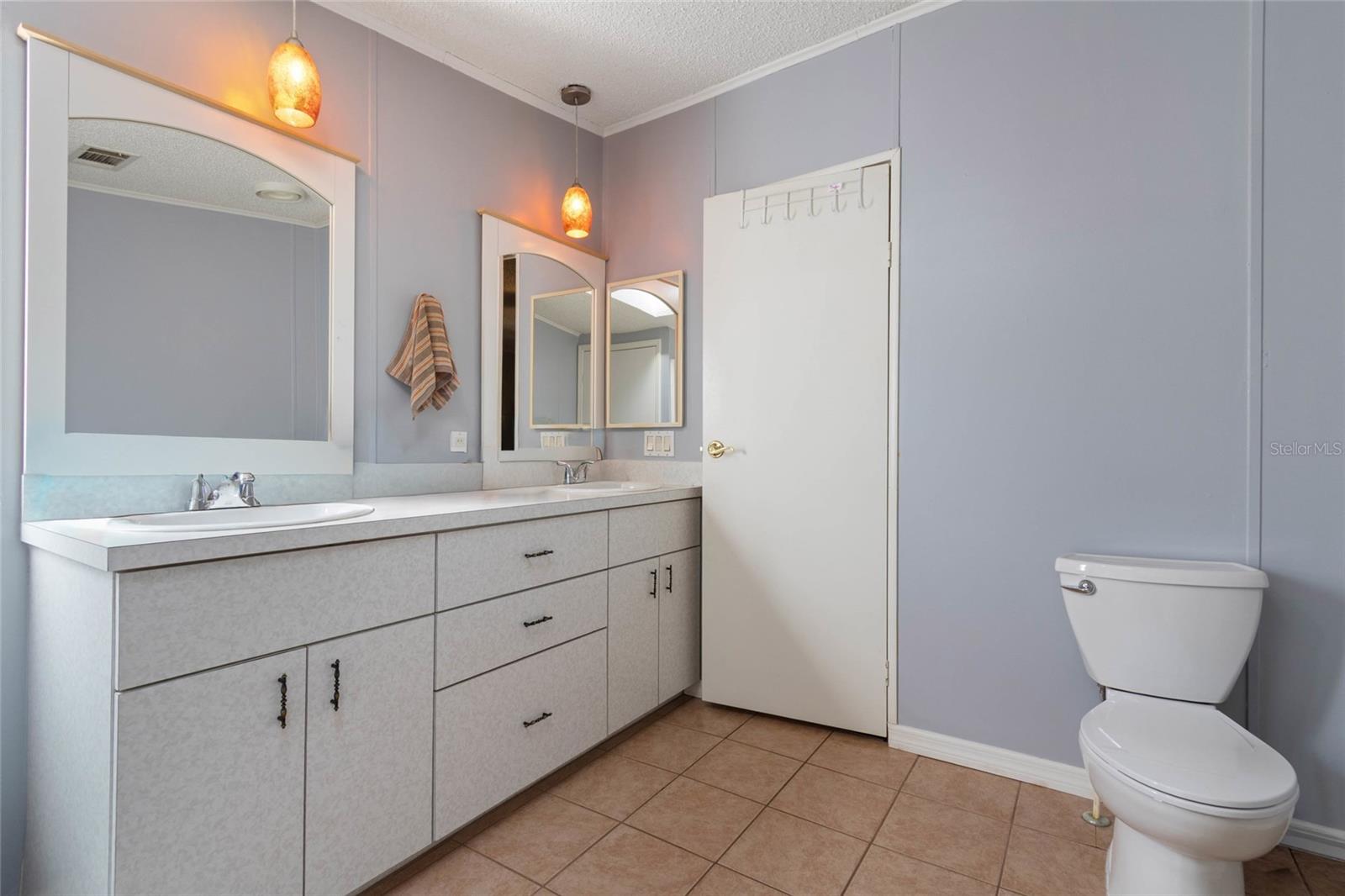 Image 10 of 23 For 15031 Bailey Hill Road