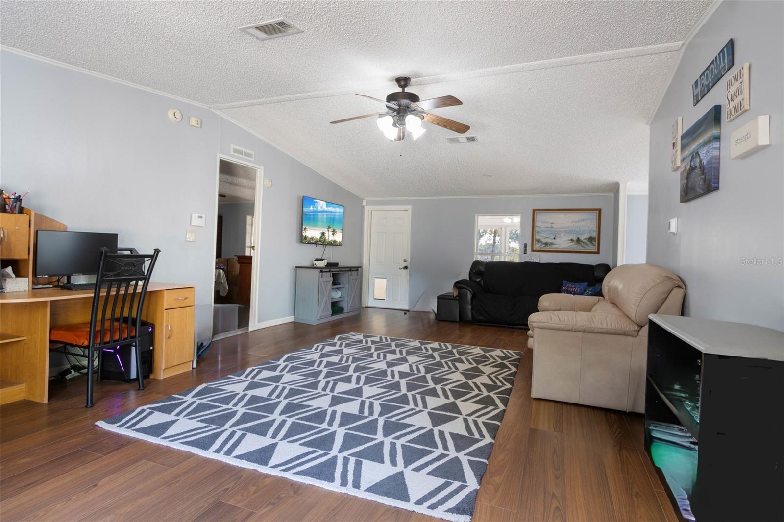 Image 7 of 23 For 15031 Bailey Hill Road