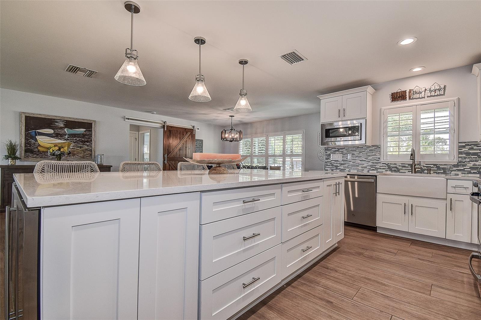 Image 12 of 45 For 718 Bayshore Drive