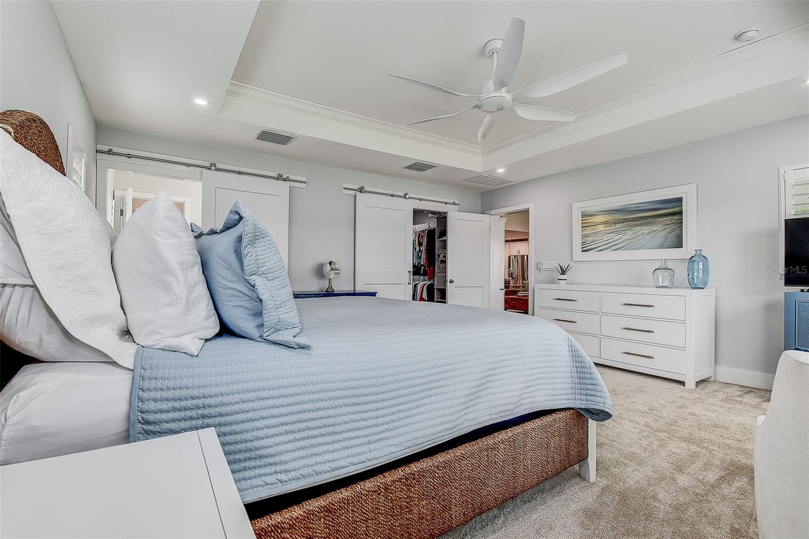 Image 16 of 45 For 718 Bayshore Drive