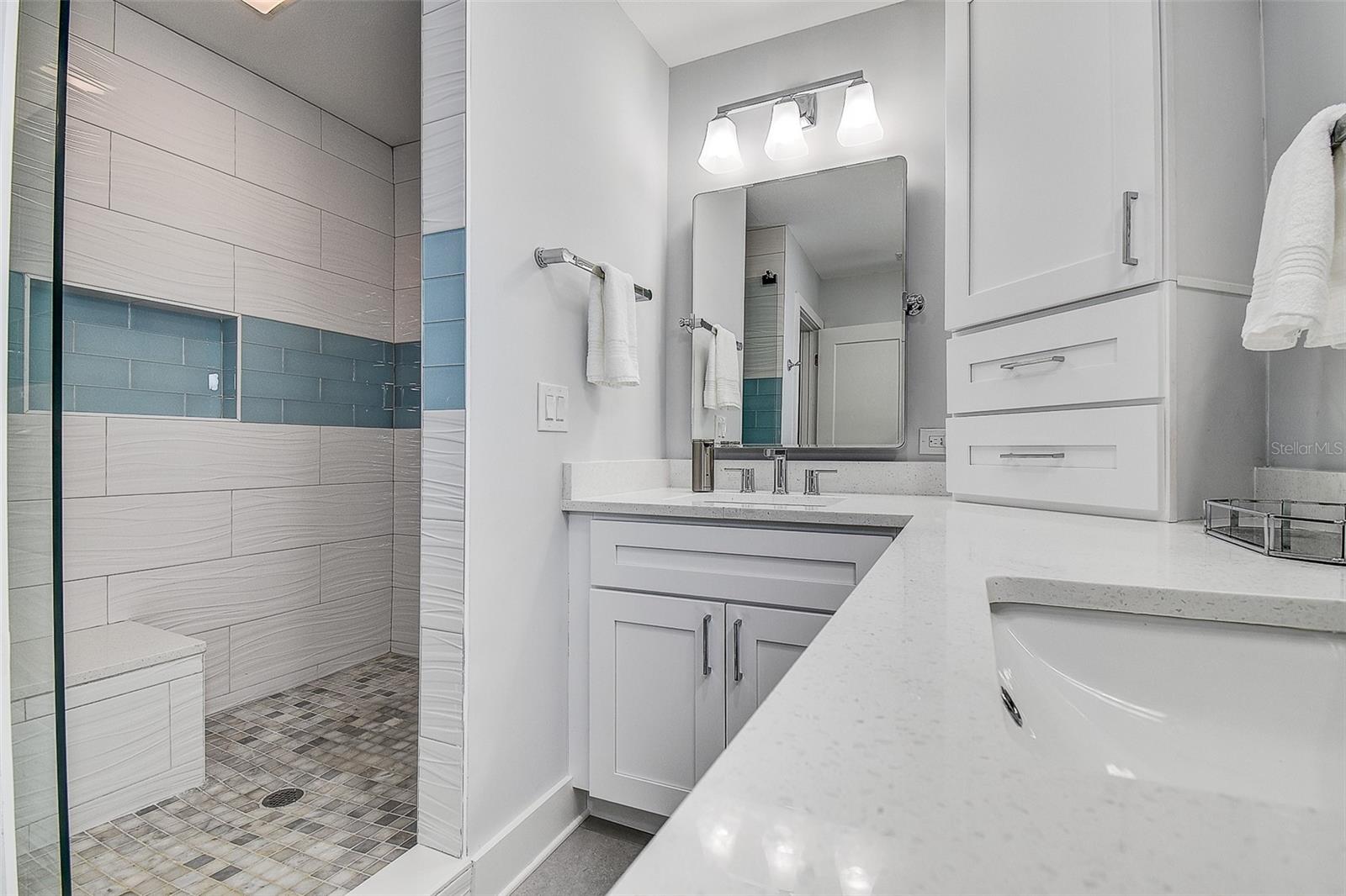 Image 18 of 45 For 718 Bayshore Drive