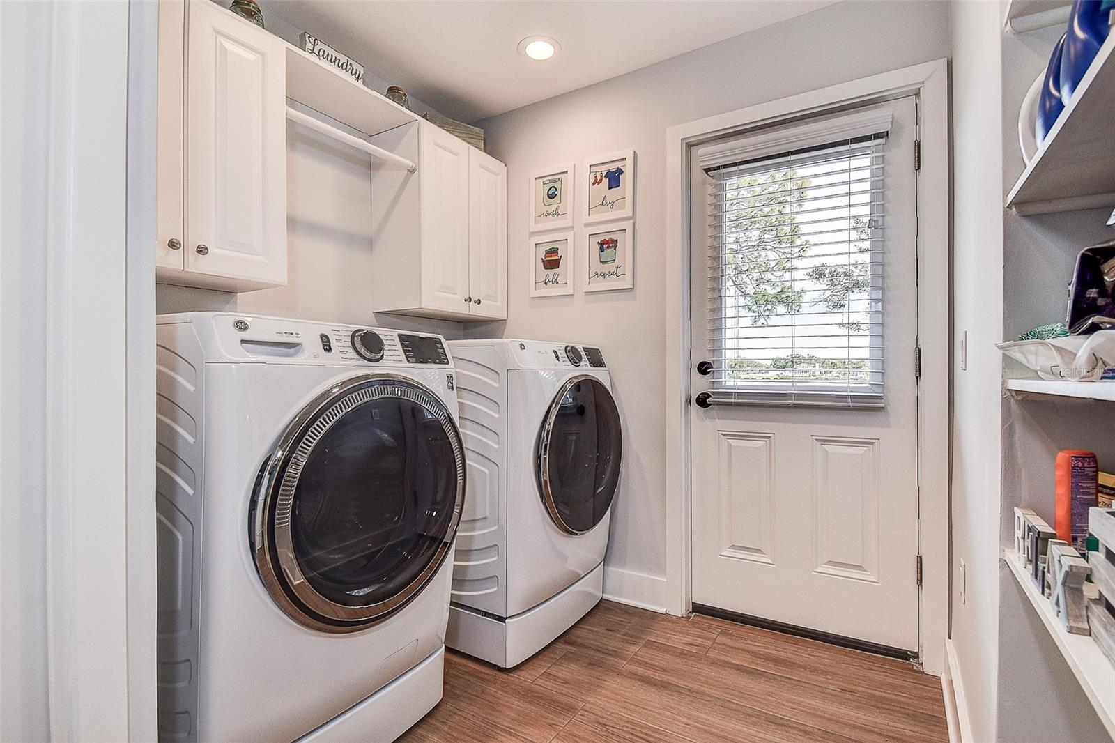 Image 25 of 45 For 718 Bayshore Drive