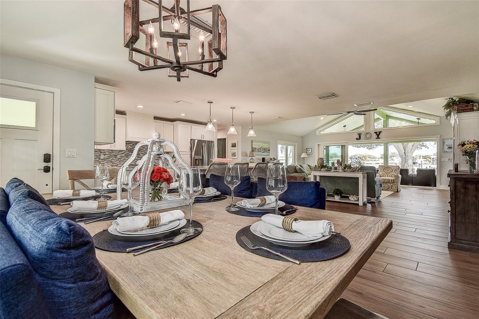 Image 8 of 45 For 718 Bayshore Drive