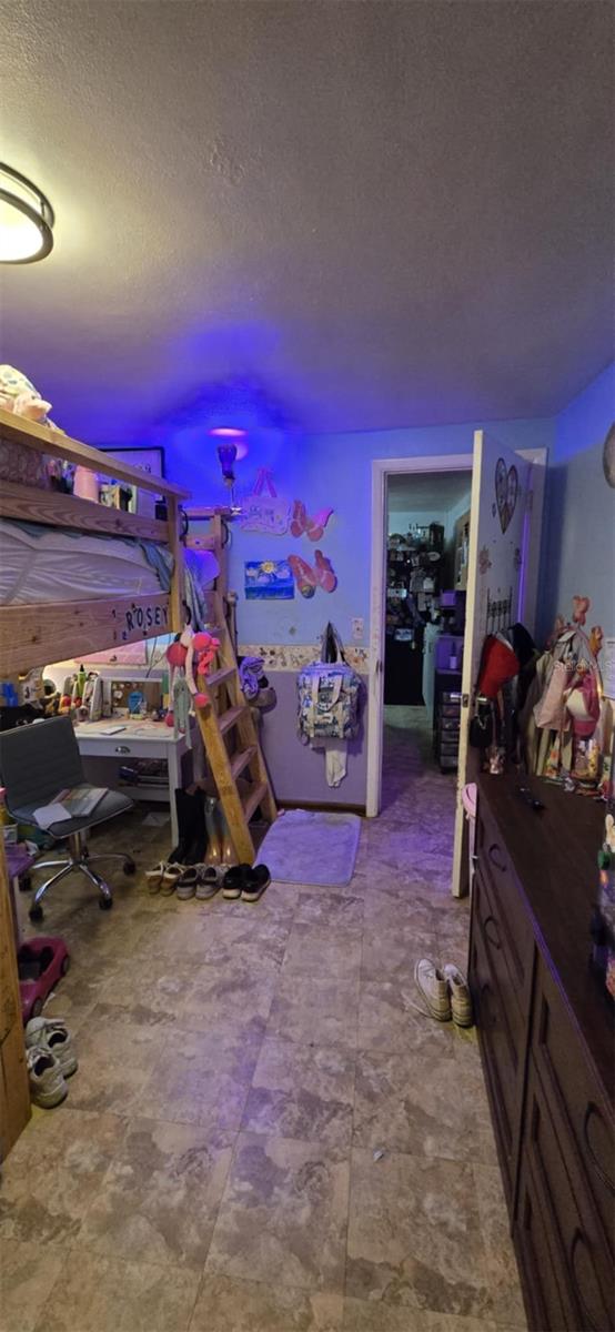 Image 12 of 16 For 1821 Knollwood Drive