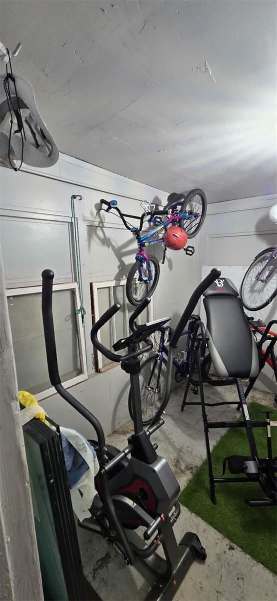 Image 15 of 16 For 1821 Knollwood Drive