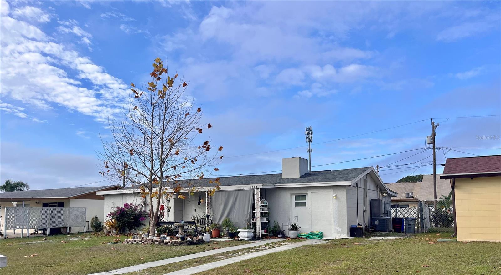 Image 3 of 16 For 1821 Knollwood Drive